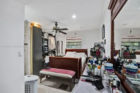 2158 NW 100th Street Miami FL 33147