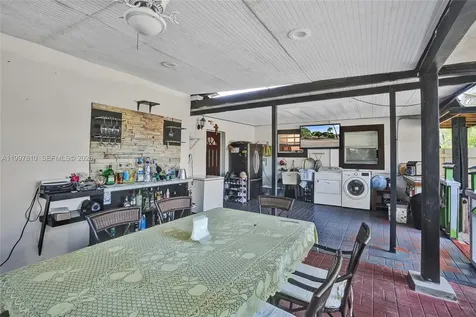 2158 NW 100th Street Miami FL 33147