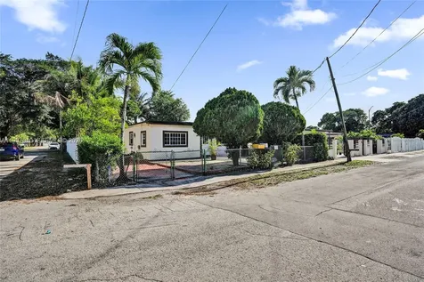 2158 NW 100th Street Miami FL 33147
