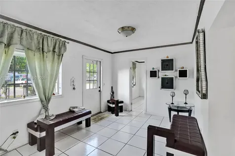 2158 NW 100th Street Miami FL 33147