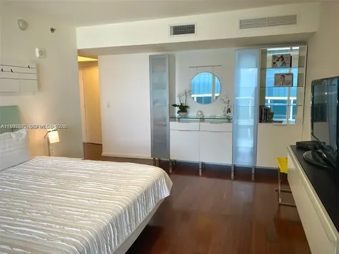 17201 Collins Avenue Sunny Isles Beach FL 33160