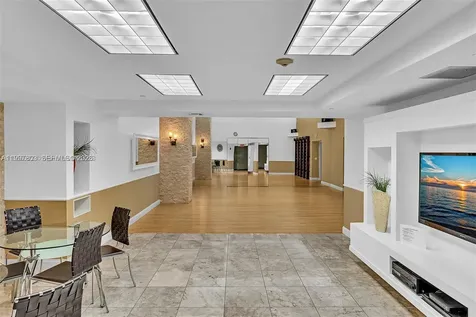 17201 Collins Avenue Sunny Isles Beach FL 33160