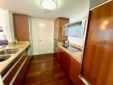 17201 Collins Avenue Sunny Isles Beach FL 33160