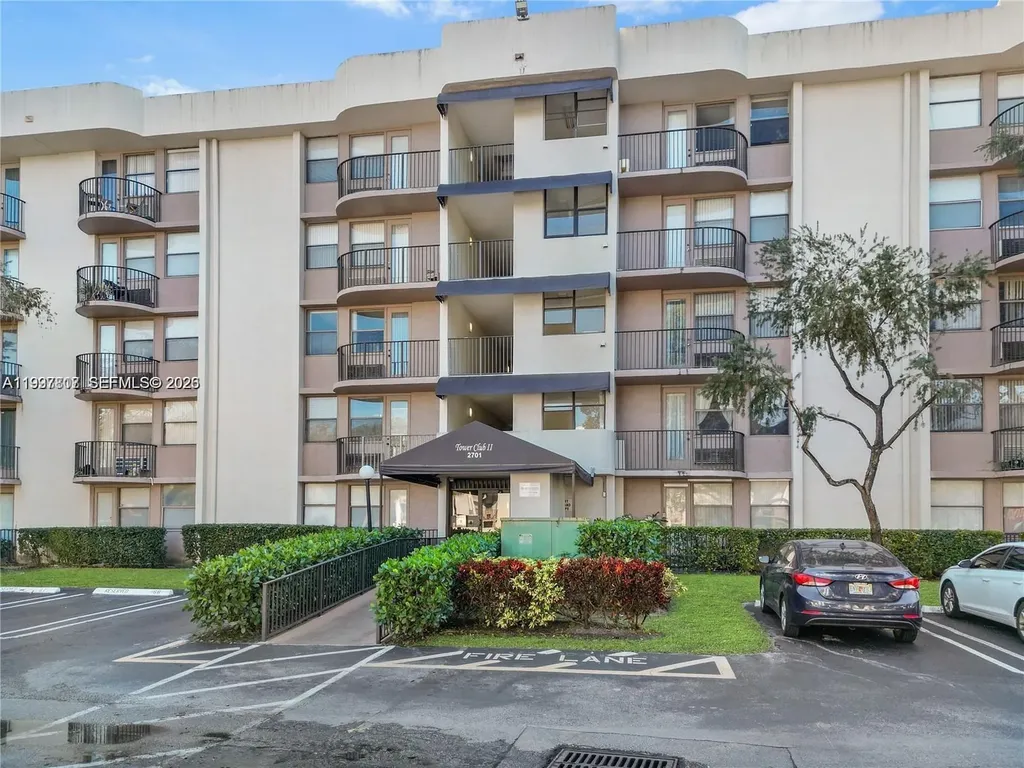 2701 Riverside Drive Coral Springs FL 33065
