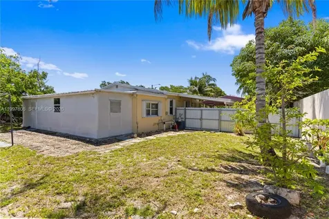 4751 SW 31st Drive West Park FL 33023