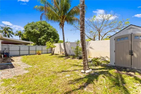 4751 SW 31st Drive West Park FL 33023