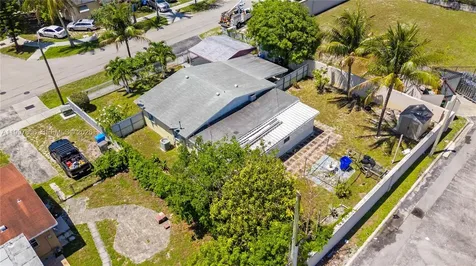 4751 SW 31st Drive West Park FL 33023