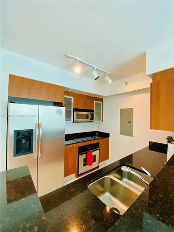 325 S Biscayne Boulevard Miami FL 33131
