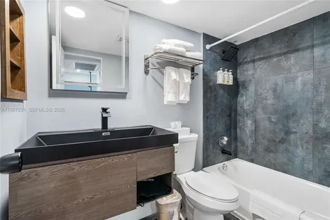 19201 Collins Avenue Sunny Isles Beach FL 33160