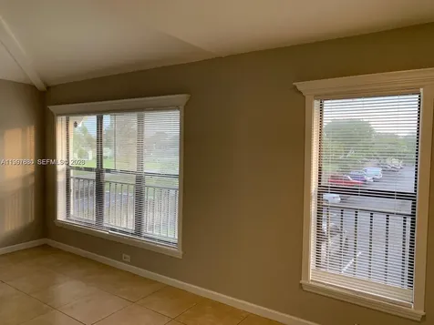 3932 NW 87th Avenue Sunrise FL 33351