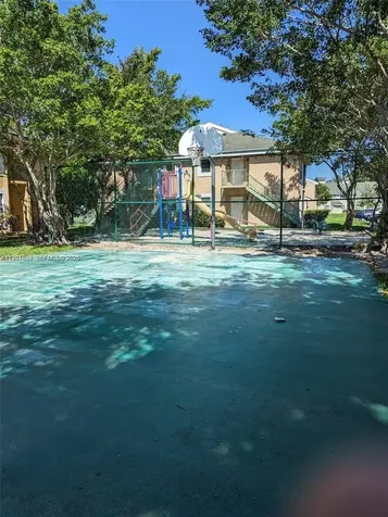 3932 NW 87th Avenue Sunrise FL 33351