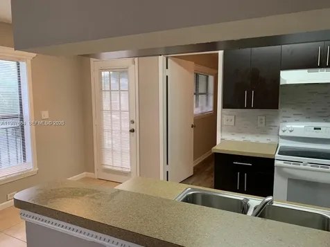 3932 NW 87th Avenue Sunrise FL 33351