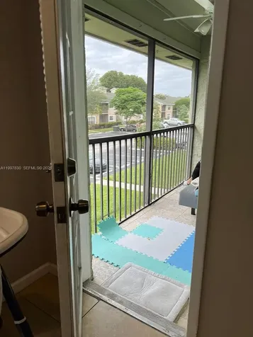 3932 NW 87th Avenue Sunrise FL 33351