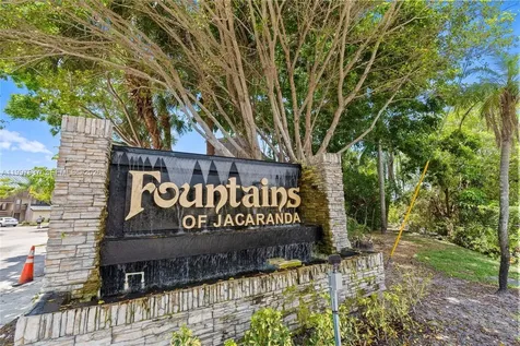 101 SW 96th Terrace Plantation FL 33324