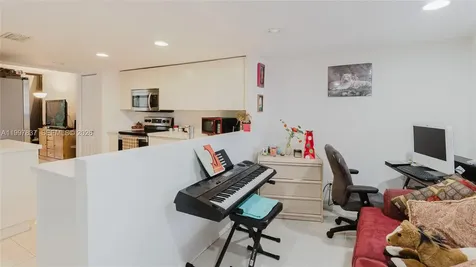 101 SW 96th Terrace Plantation FL 33324