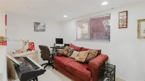 101 SW 96th Terrace Plantation FL 33324