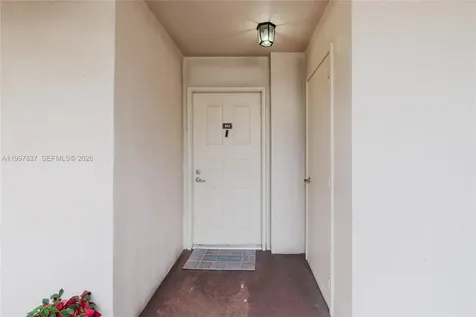 101 SW 96th Terrace Plantation FL 33324