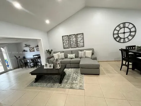 4533 SW 143rd Place Miami FL 33175
