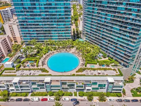 650 NE 32nd Street Miami FL 33137