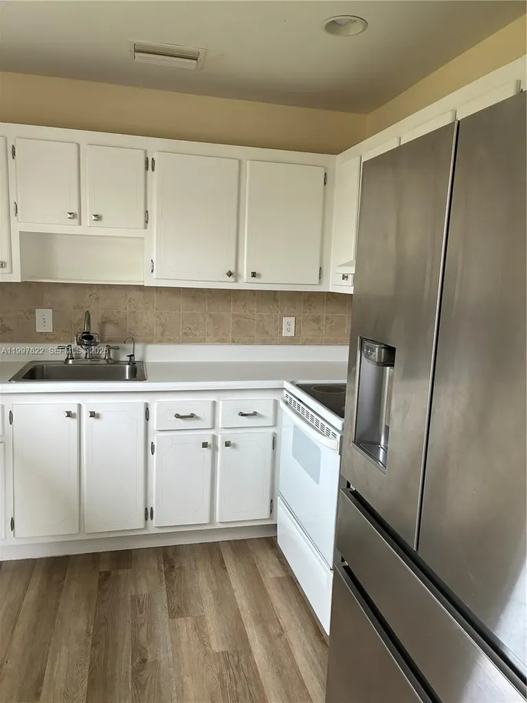 652 N Flanders N Delray Beach FL 33484