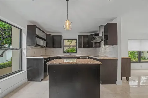 2000 Brickell Avenue Miami FL 33129