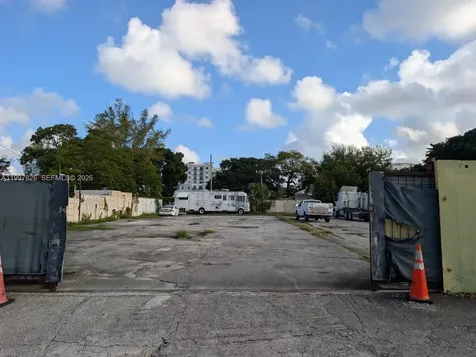 3175 NW 75th Street Miami FL 33147