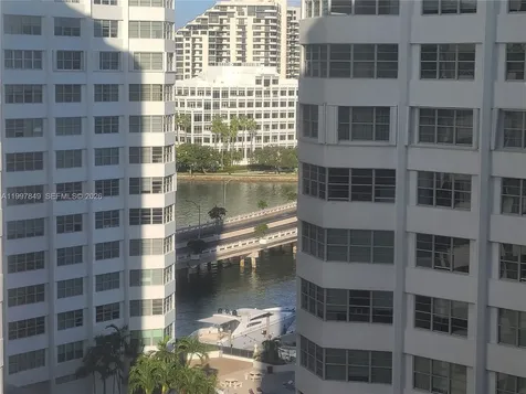 999 Brickell Bay Drive Miami FL 33131