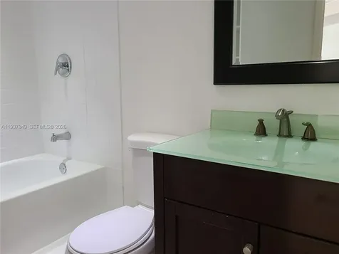 999 Brickell Bay Drive Miami FL 33131