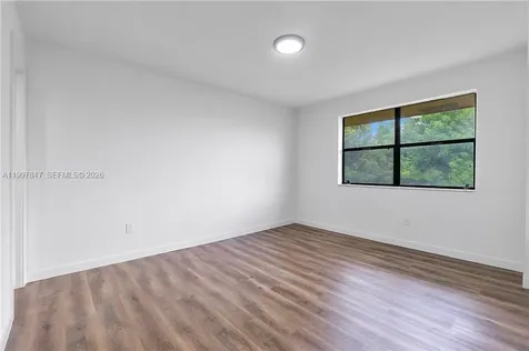 6690 W 26th Court Hialeah FL 33016