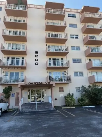 2200 E Hallandale Beach Boulevard Hallandale Beach FL 33009