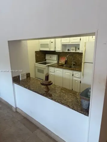 2200 E Hallandale Beach Boulevard Hallandale Beach FL 33009