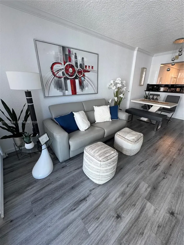 2501 S Ocean Drive Hollywood FL 33019