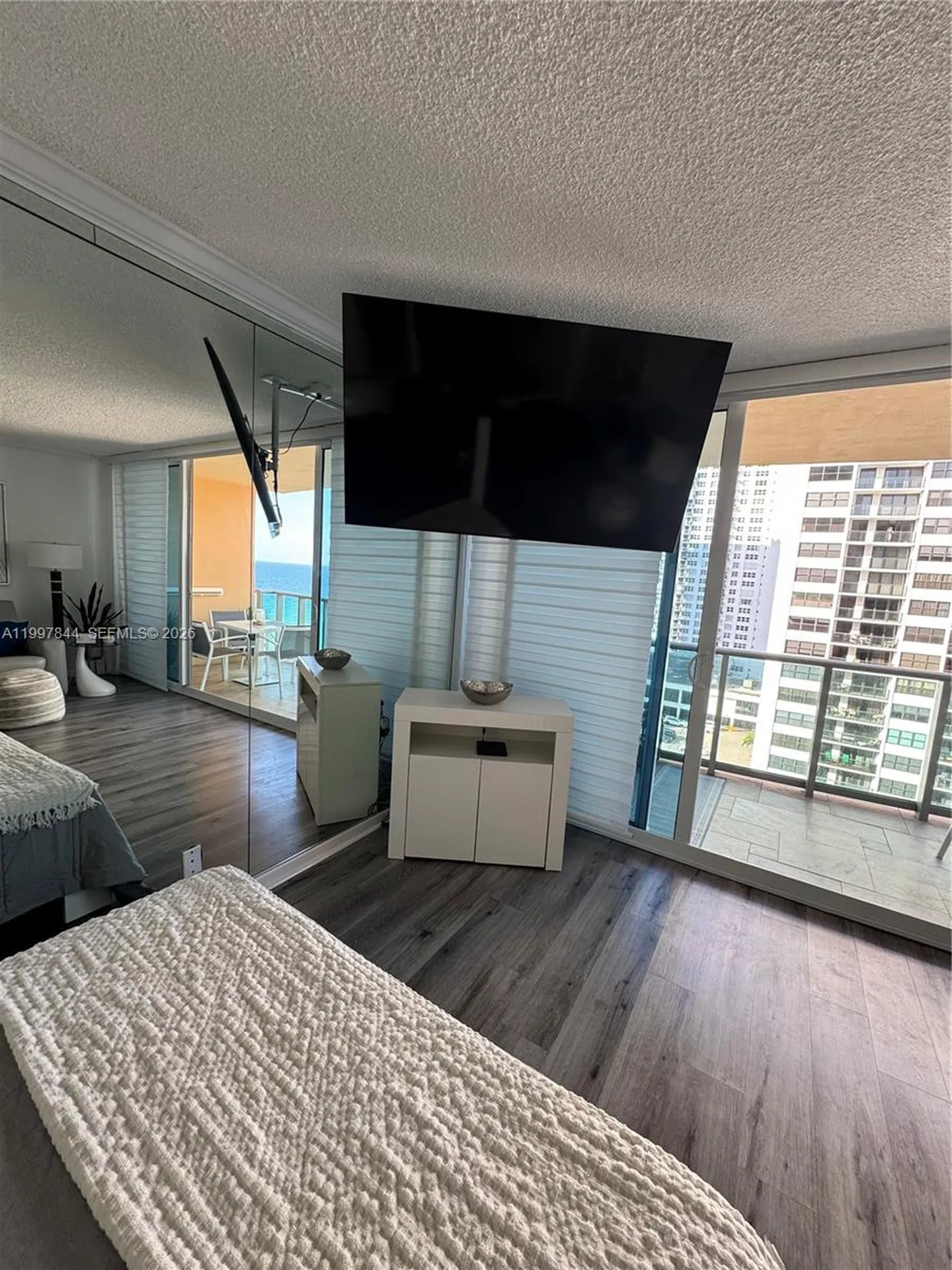 2501 S Ocean Drive Hollywood FL 33019