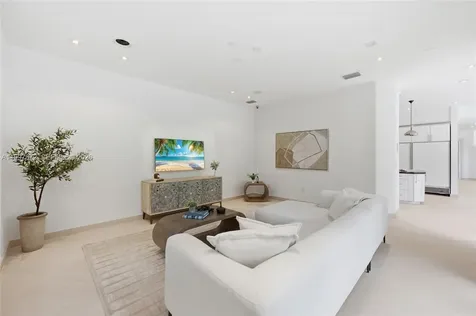 3752 NE 199 Street Aventura FL 33180