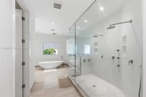3752 NE 199 Street Aventura FL 33180