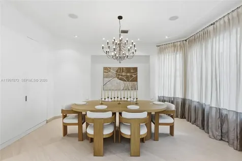 3752 NE 199 Street Aventura FL 33180