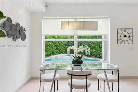 3752 NE 199 Street Aventura FL 33180