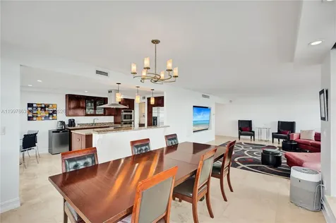 5660 Collins Avenue Miami Beach FL 33140