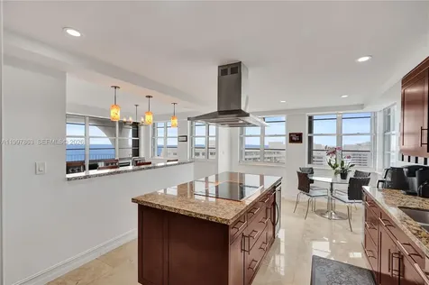5660 Collins Avenue Miami Beach FL 33140