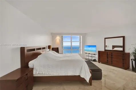 5660 Collins Avenue Miami Beach FL 33140