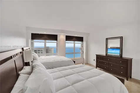 5660 Collins Avenue Miami Beach FL 33140