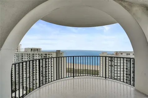 5660 Collins Avenue Miami Beach FL 33140