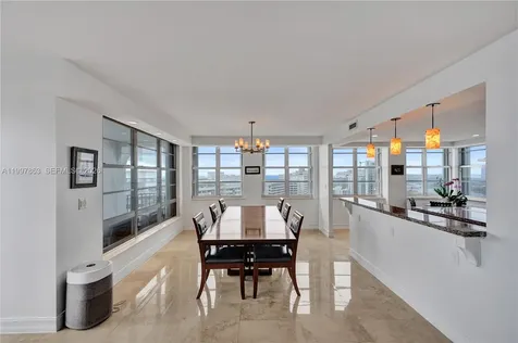5660 Collins Avenue Miami Beach FL 33140