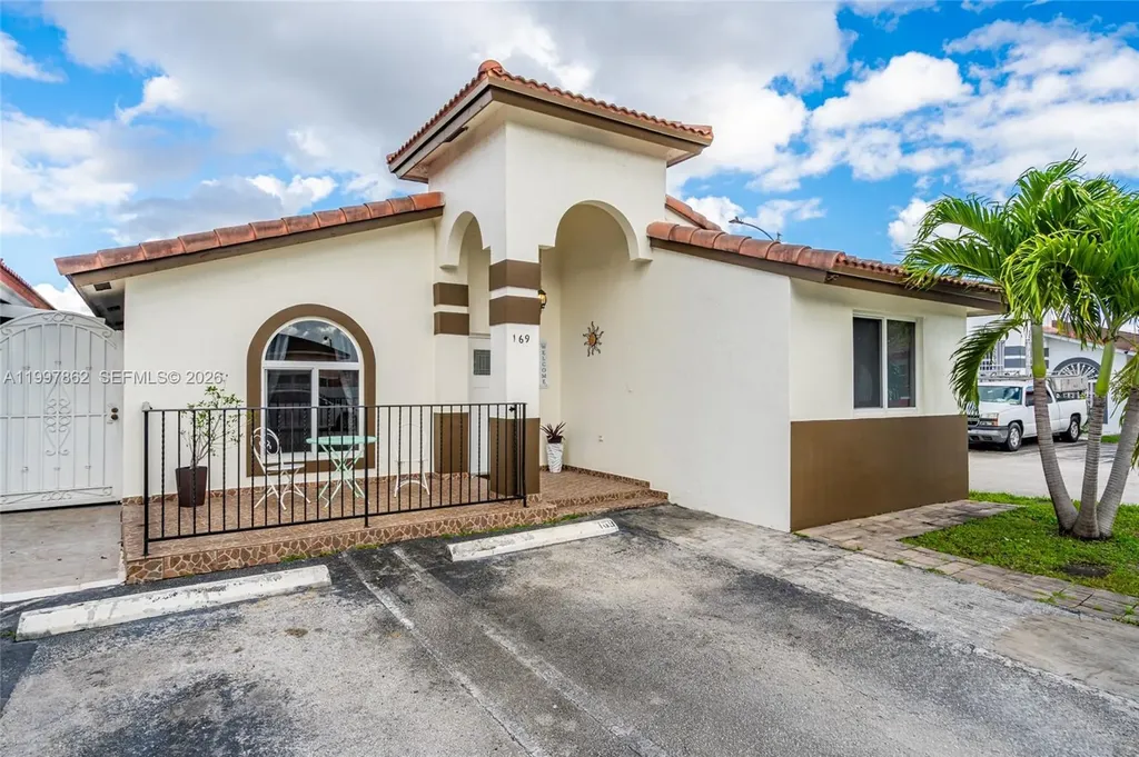 7001 W 35th Avenue Hialeah FL 33018