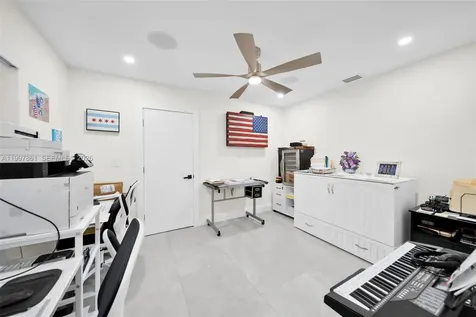 1574 Ricardo Fort Myers FL 33901