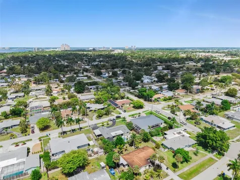 1574 Ricardo Fort Myers FL 33901