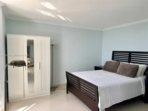 1000 Island Boulevard Aventura FL 33160