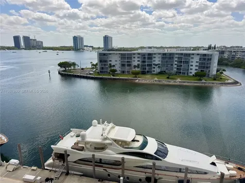1000 Island Boulevard Aventura FL 33160