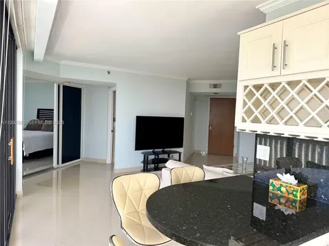 1000 Island Boulevard Aventura FL 33160