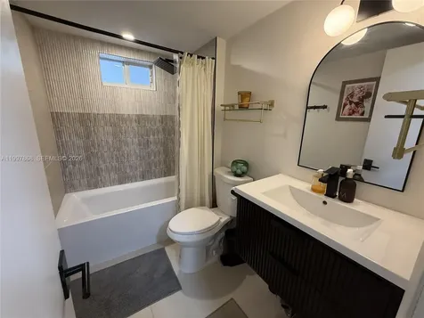 1666 West Avenue Miami Beach FL 33139